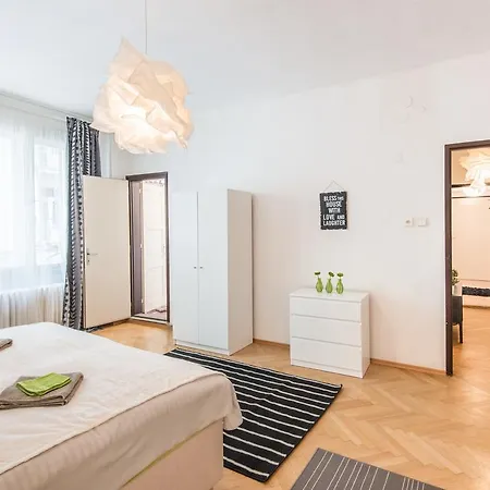Apartment Lodecka Prague